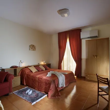 Natalina 2* タオルミーナ