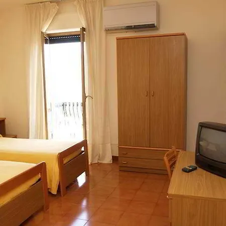 Hotel Natalina 2*
