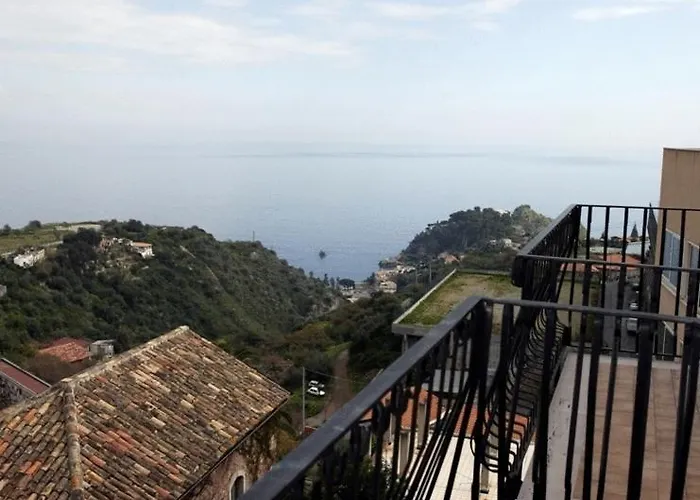 Ξενοδοχείο Natalina Ταορμίνα